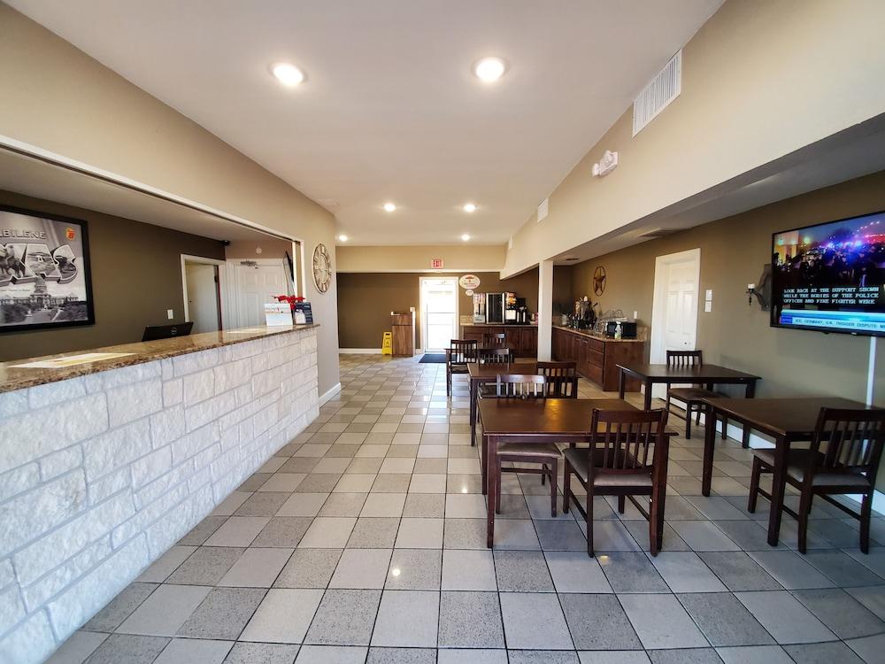 Super 8 By Wyndham Abilene North Hotel Ngoại thất bức ảnh